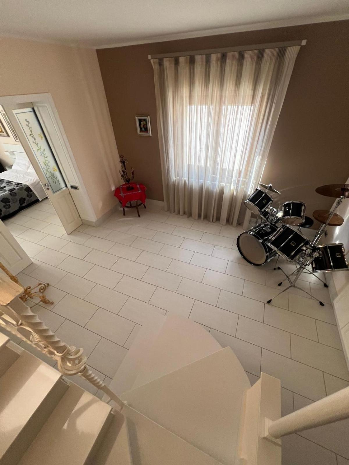 Casa Delle Stelle Apartment Мондело Екстериор снимка