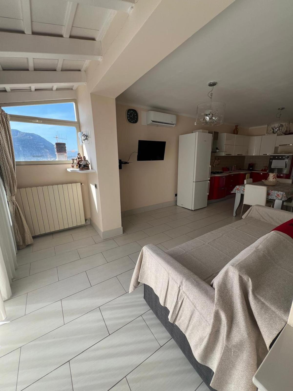 Casa Delle Stelle Apartment Мондело Екстериор снимка