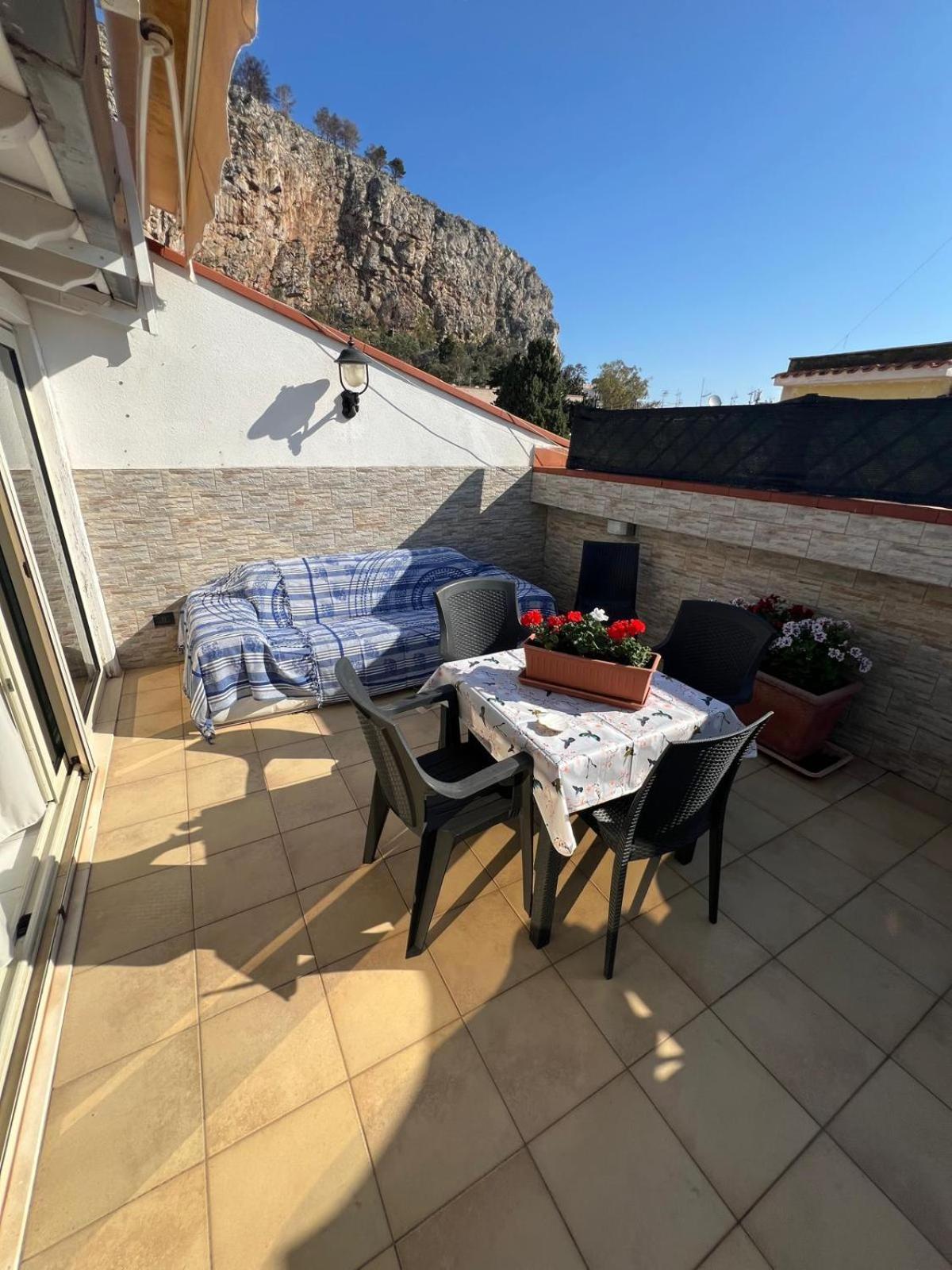 Casa Delle Stelle Apartment Мондело Екстериор снимка